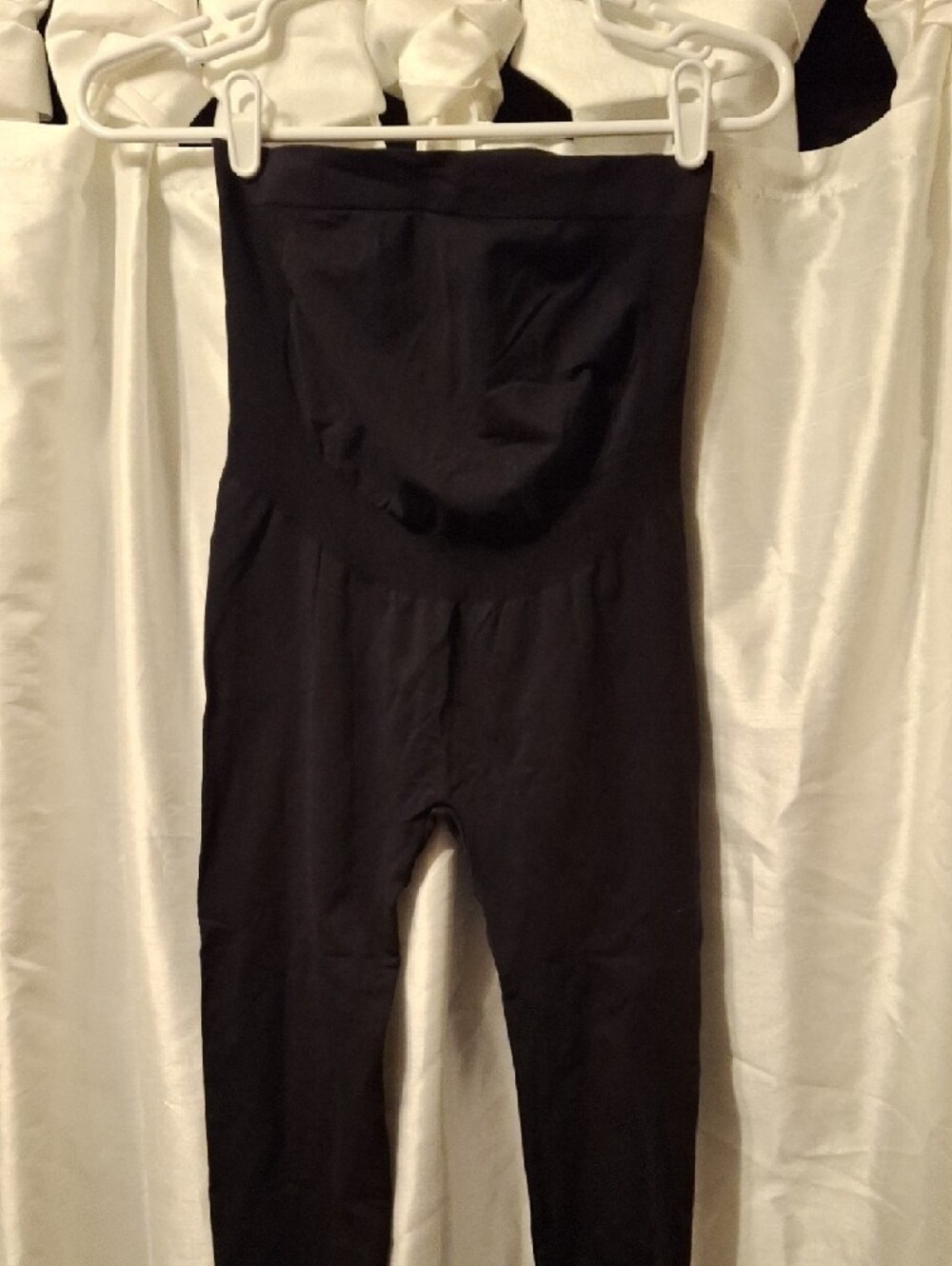 Isabel Maternity by Ingrid & Isabel Black High-Waist Maternity Leggings - Picture 3 of 8